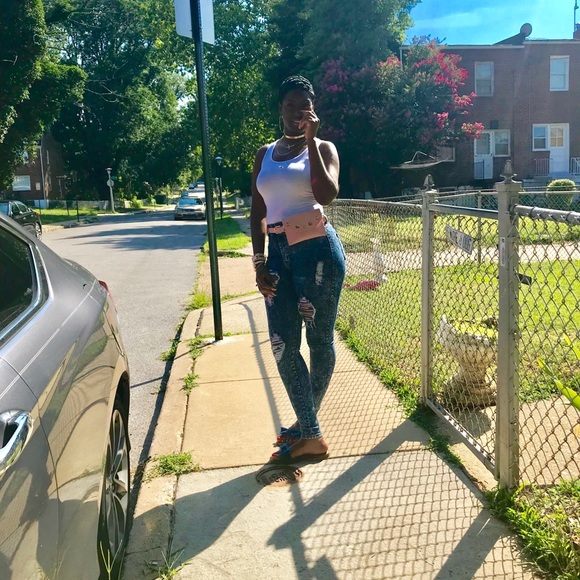 Meet your Posher, Antonette - Picture 4 of 5